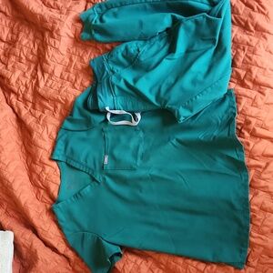 Figs Hunter Green XS Top S Jogger bottoms